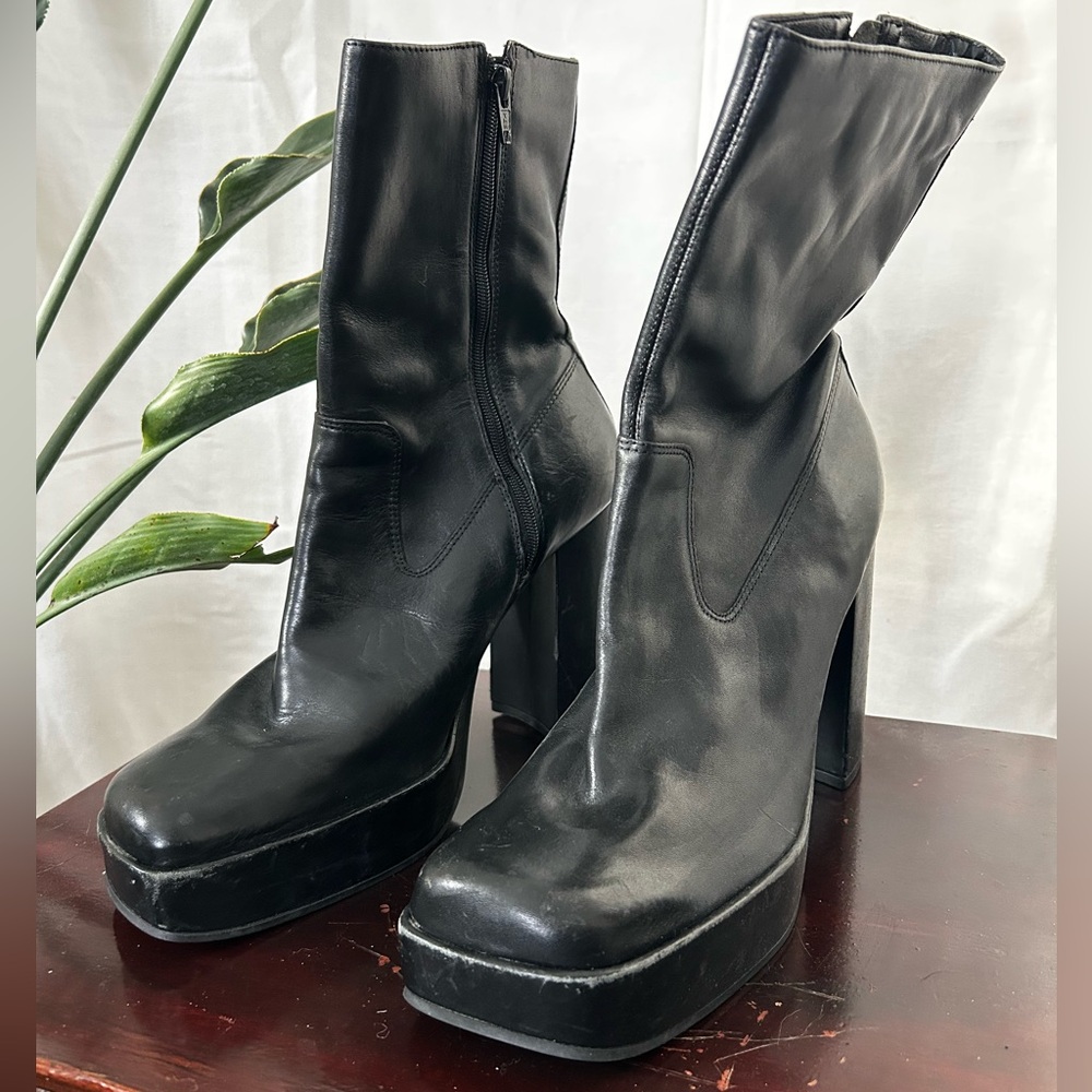 VTG Brazilian leather platform ankle boots – chunky heel – size 10